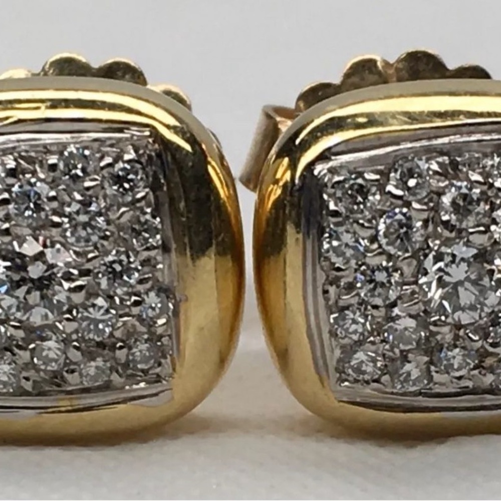 SOLD ✅SOLD SOLD  14Kt yellow gold 6.8 grams 2 carats cluster natural diamonds